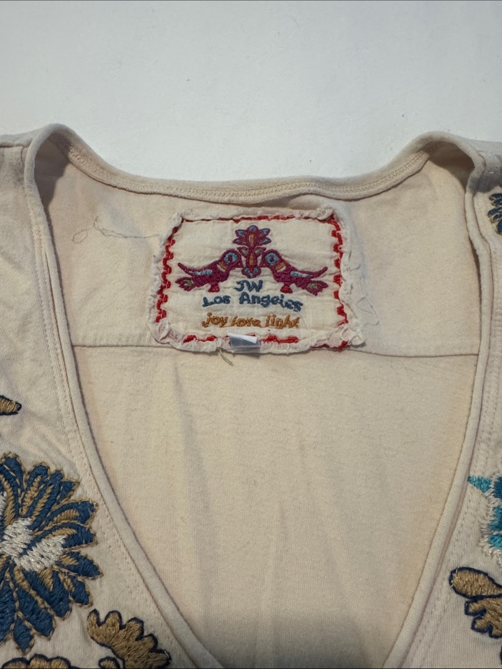 Women's Cream V-Neck Long Sleeve Top with Embroidered Dragon - Picture 2 of 3